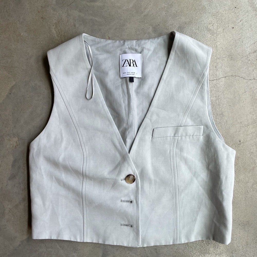 Button down cropped vest